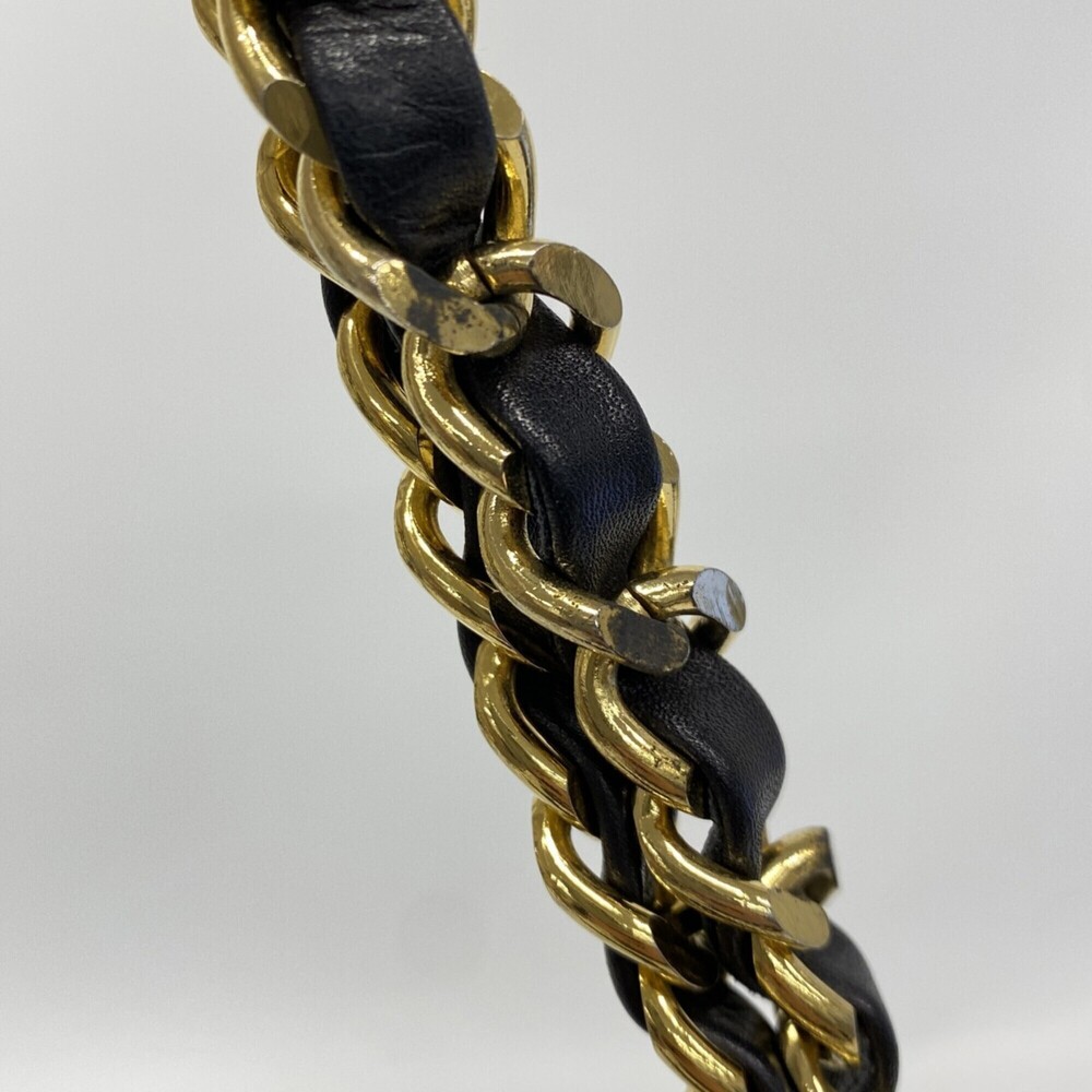 CHANEL Black Lambskin Leather Shoulder Bag - Picture 10 of 11